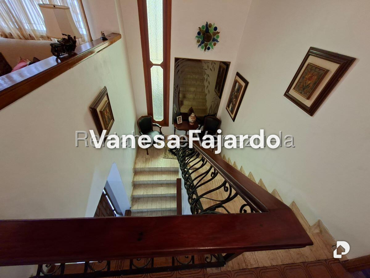 Casa en Lomas de Prados del Este, Caracas – 29