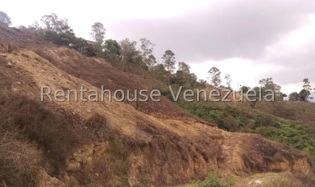 Land in El Junquito, Caracas - 1