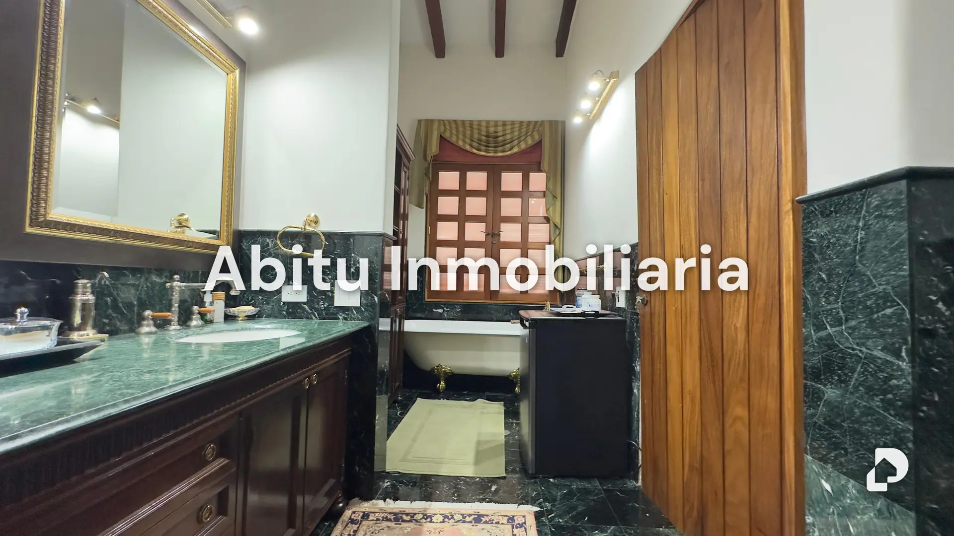 House in La Lagunita, Caracas – 14