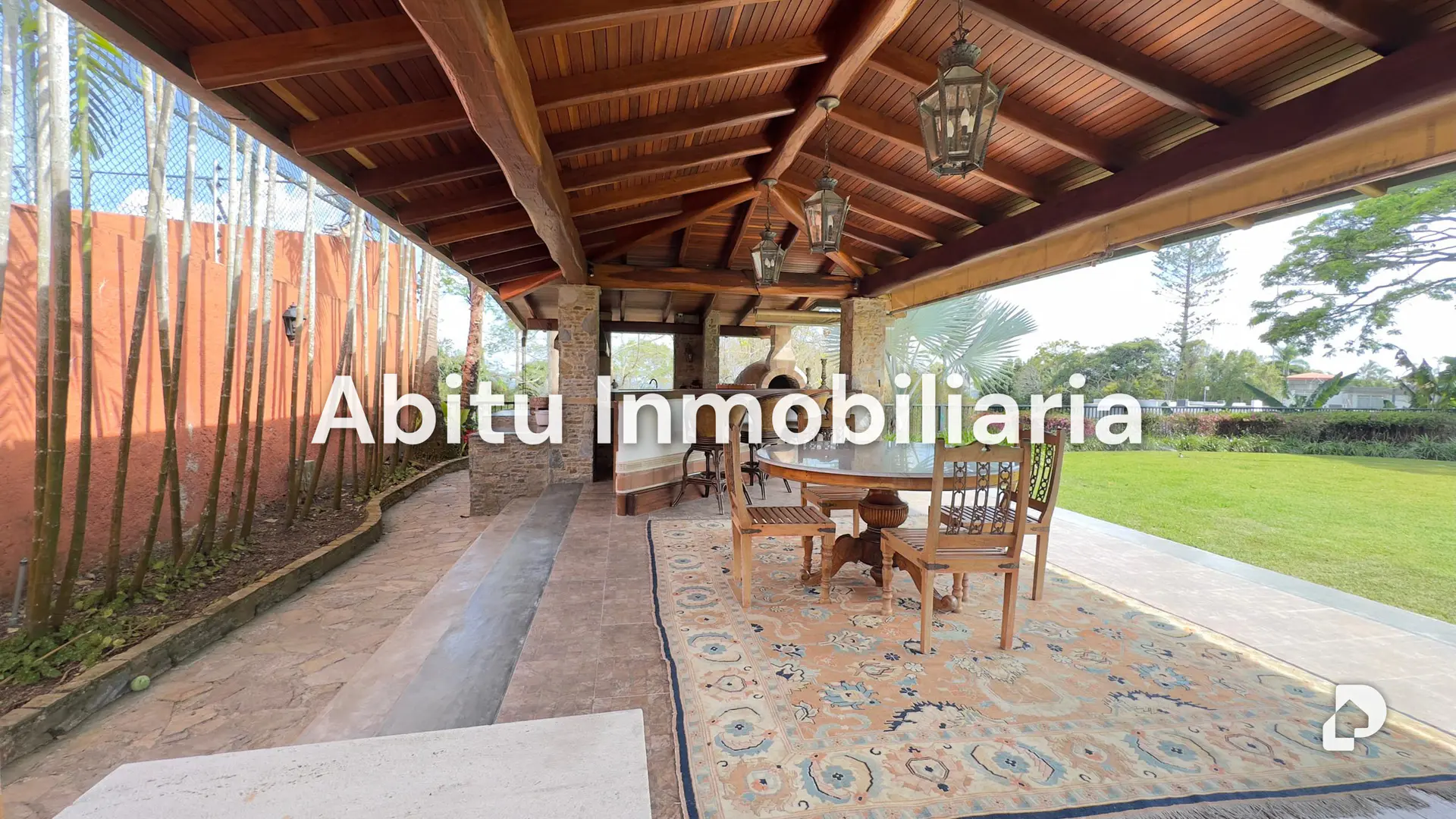 House in La Lagunita, Caracas – 16