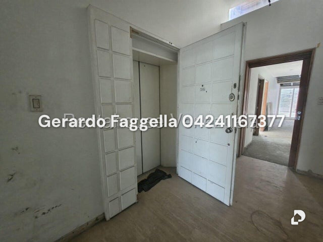Apartamento en La Florida, Caracas – 12