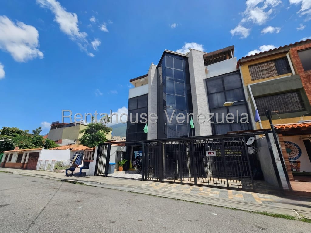 Building in Montecristo, Caracas - 1