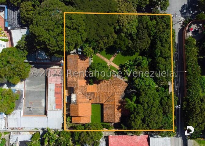 Terreno en Los Chorros, Caracas – 2