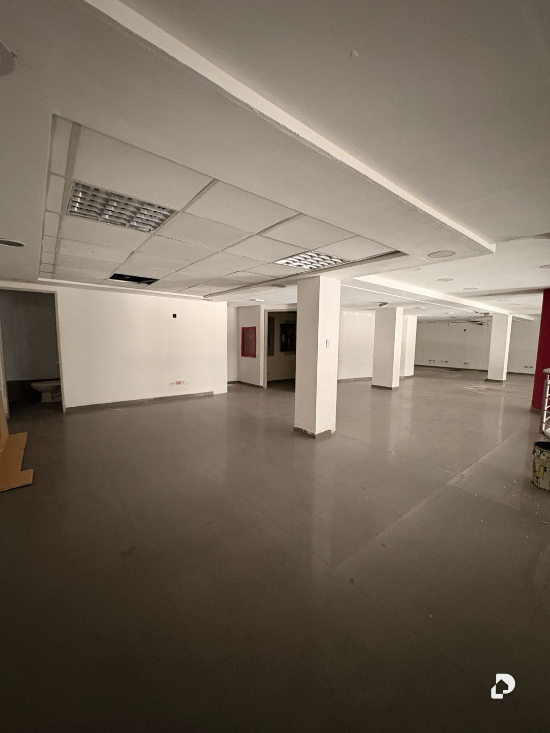 Local comercial en La Castellana, Caracas – 6