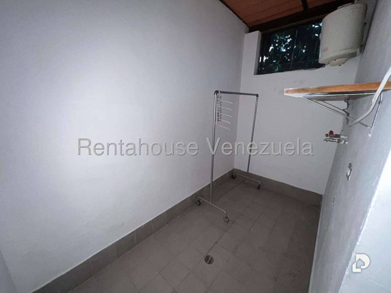 Casa en La Trinidad, Caracas – 19