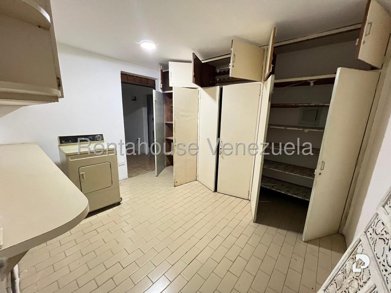 Casa en La Trinidad, Caracas – 14