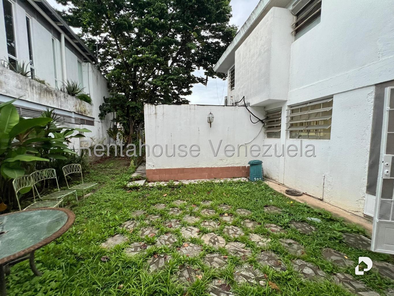 Casa en La Trinidad, Caracas – 8