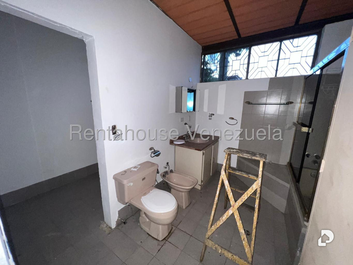 Casa en La Trinidad, Caracas – 17