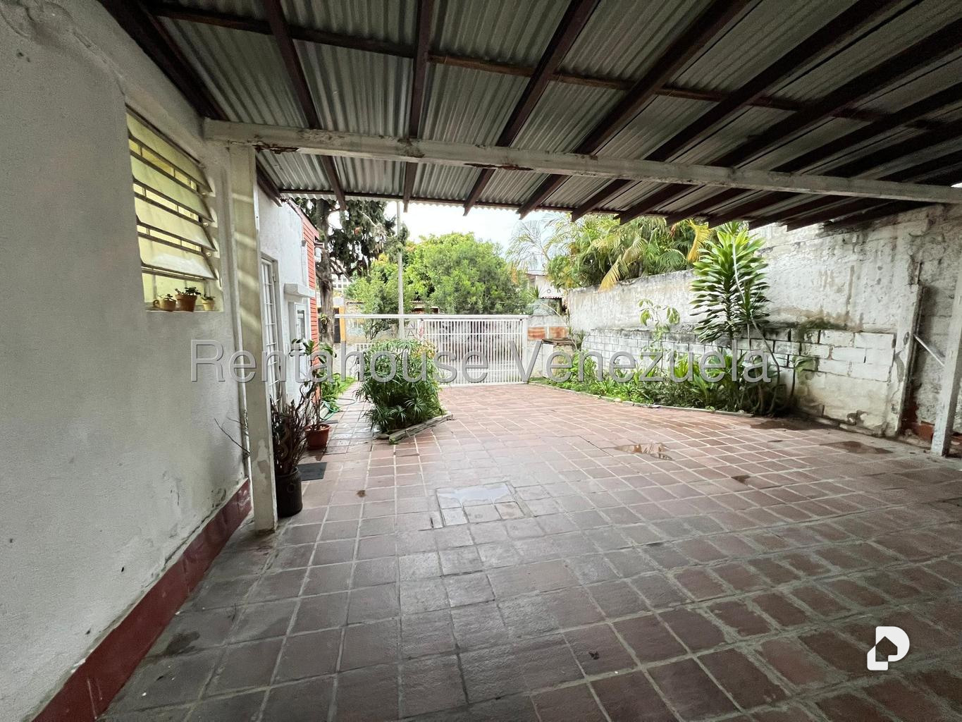 Casa en La Trinidad, Caracas – 21