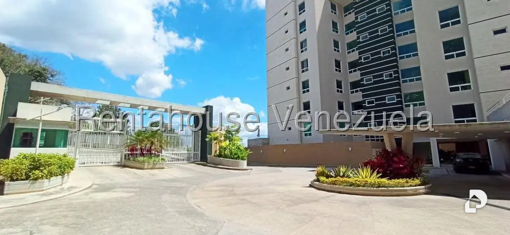 Apartamento en La Lagunita Country Club, Caracas – 2