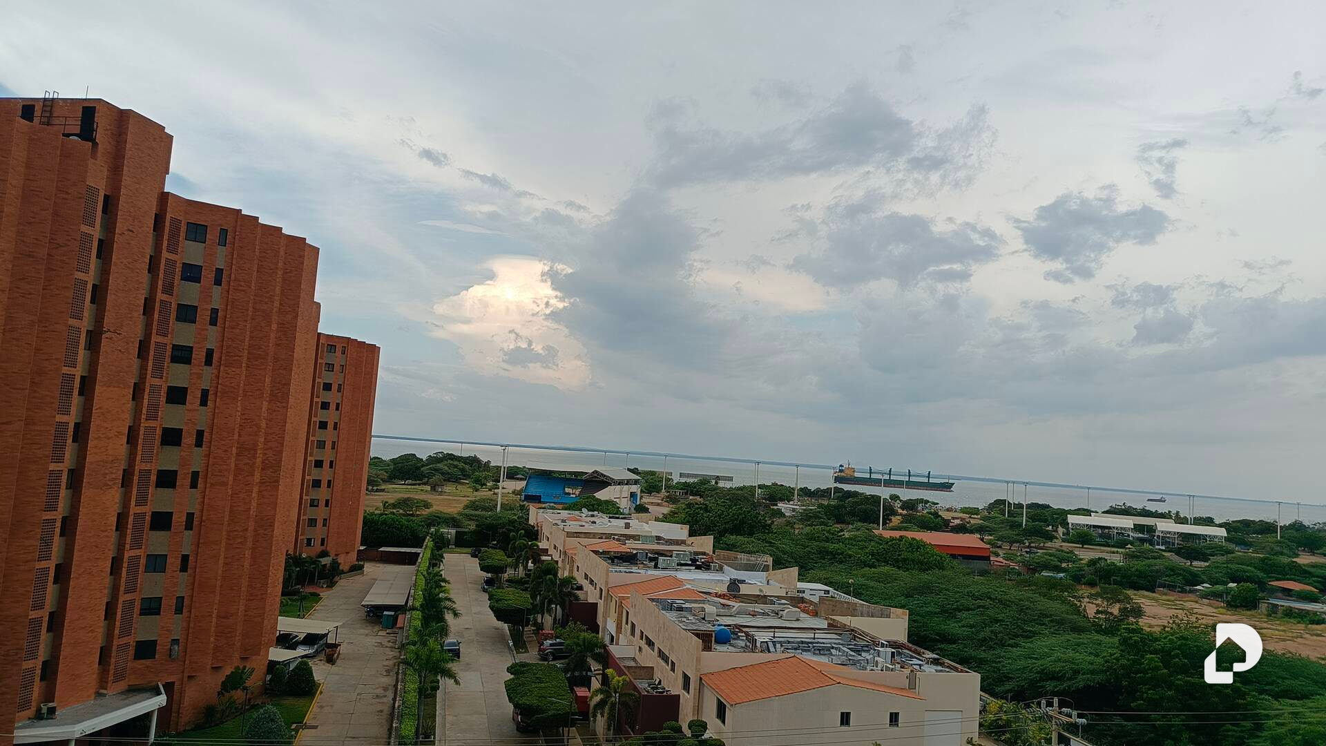 Apartamento en Avenida El Milagro, Maracaibo – 12
