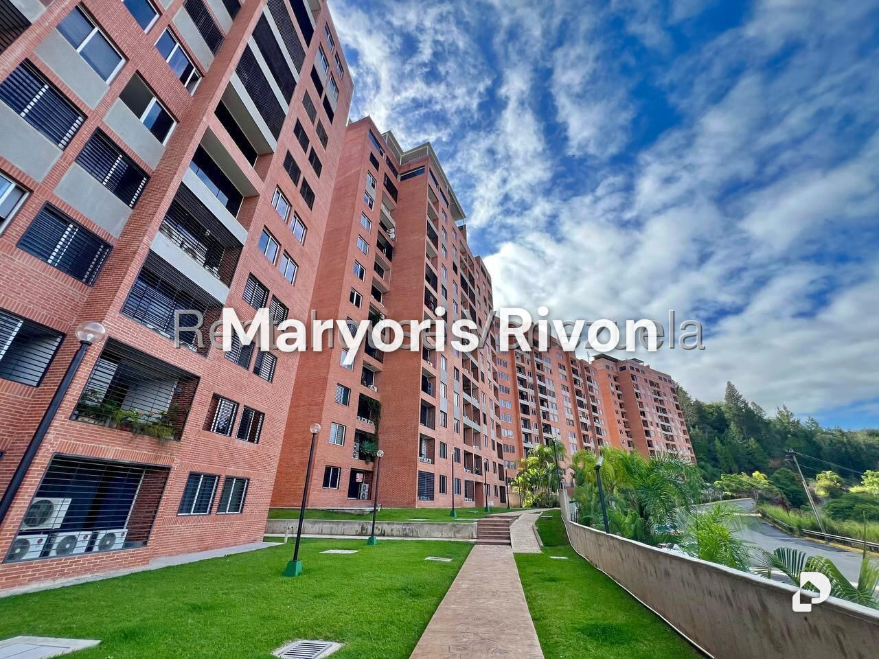 Apartamento en Colinas de La Tahona, Caracas – 1