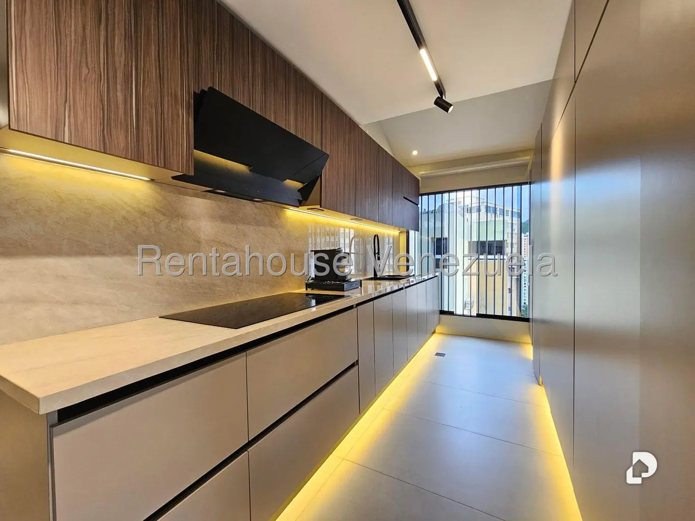 Apartamento en Santa Fe Norte, Caracas – 17
