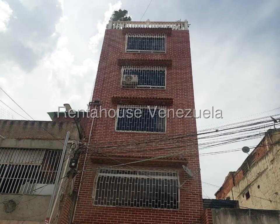 Apartamento en Catia, Caracas - 1