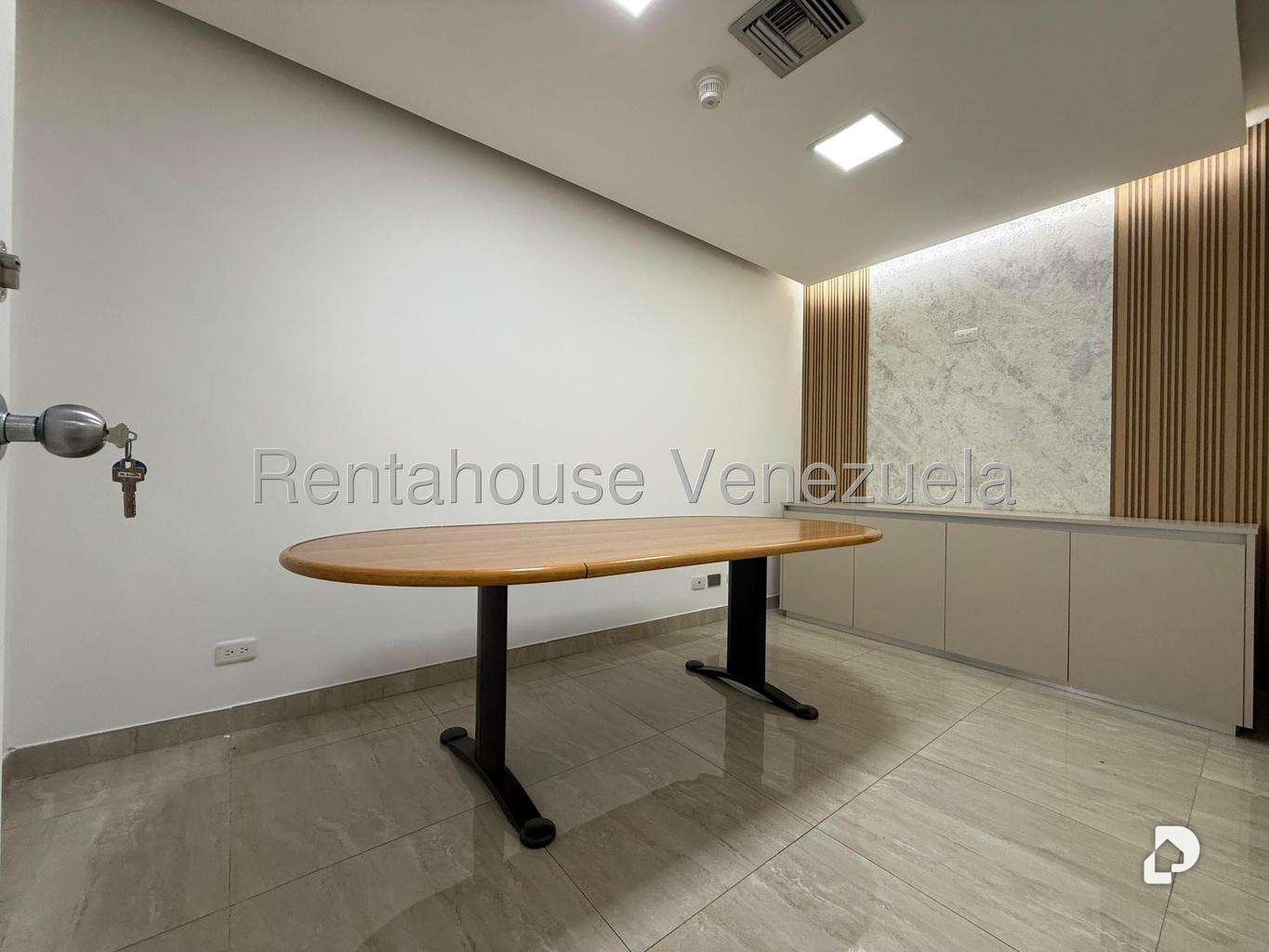 Local comercial en Los Palos Grandes, Caracas – 14
