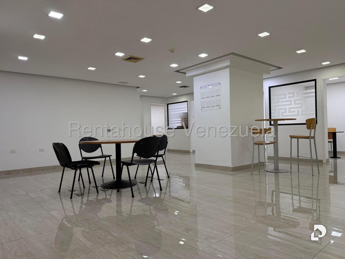 Local comercial en Los Palos Grandes, Caracas – 9