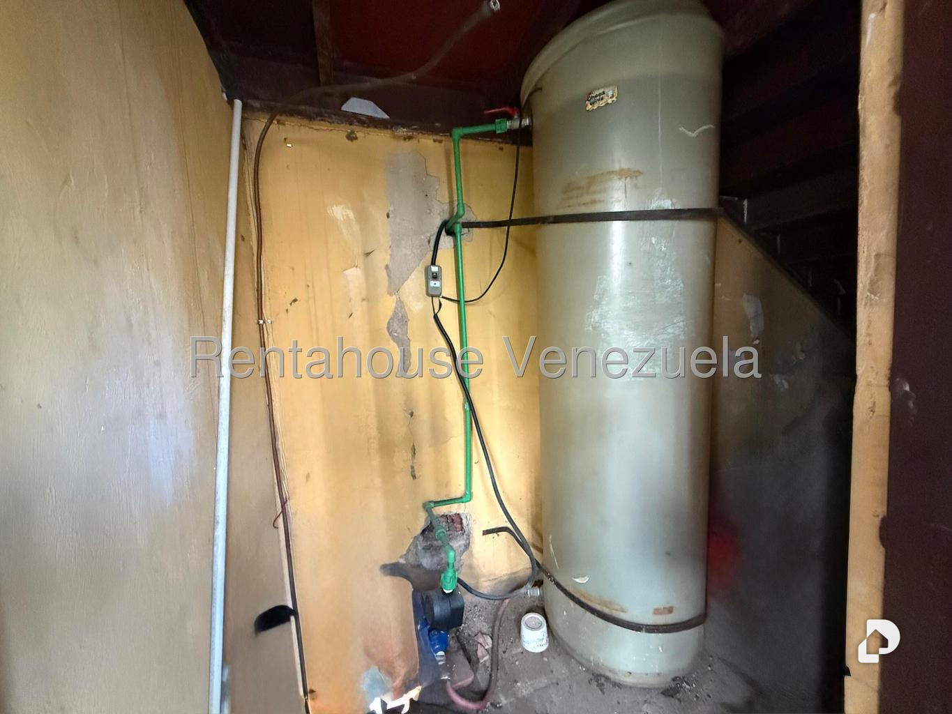 Local comercial en Los Palos Grandes, Caracas – 23