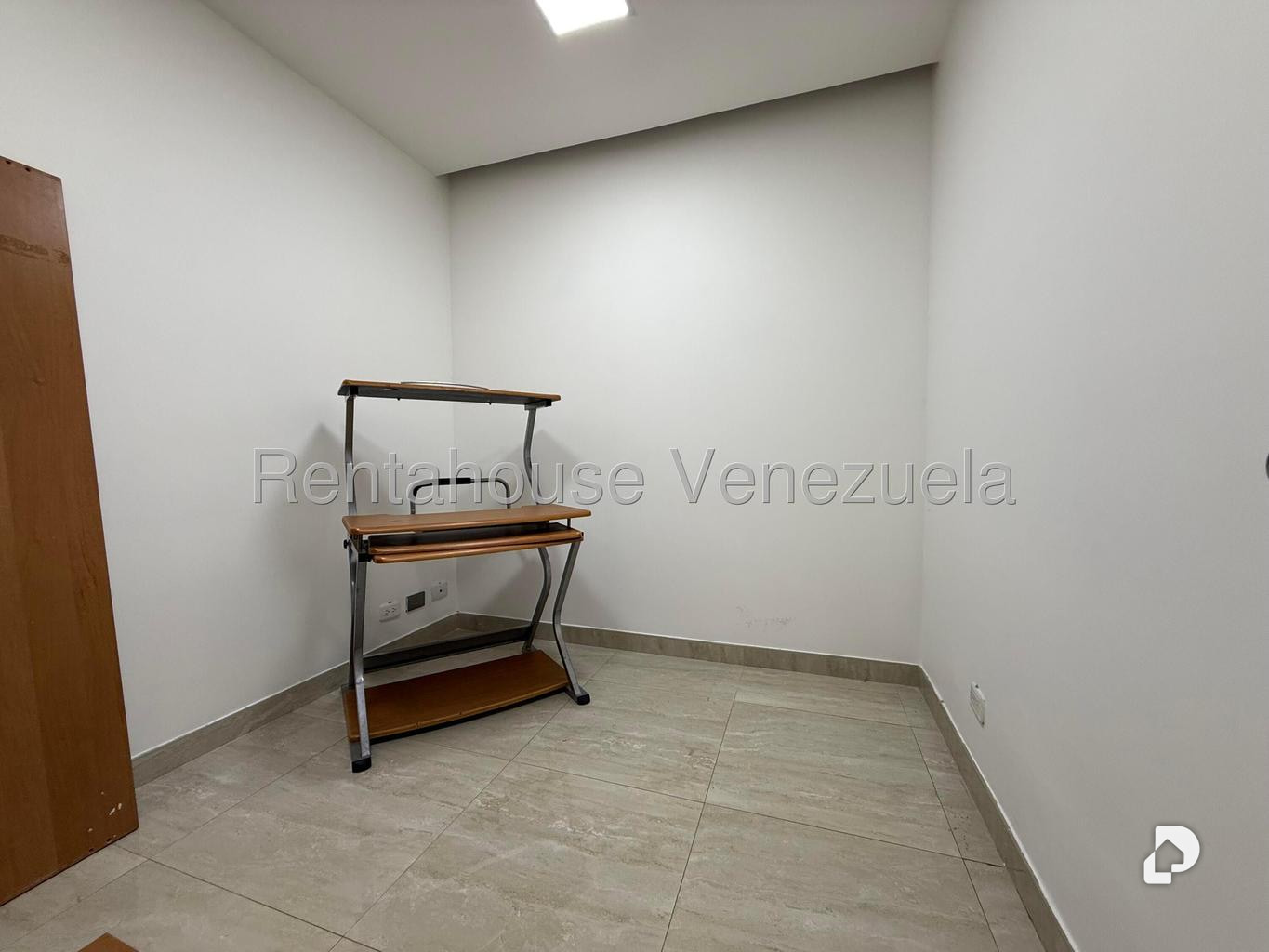 Local comercial en Los Palos Grandes, Caracas – 15