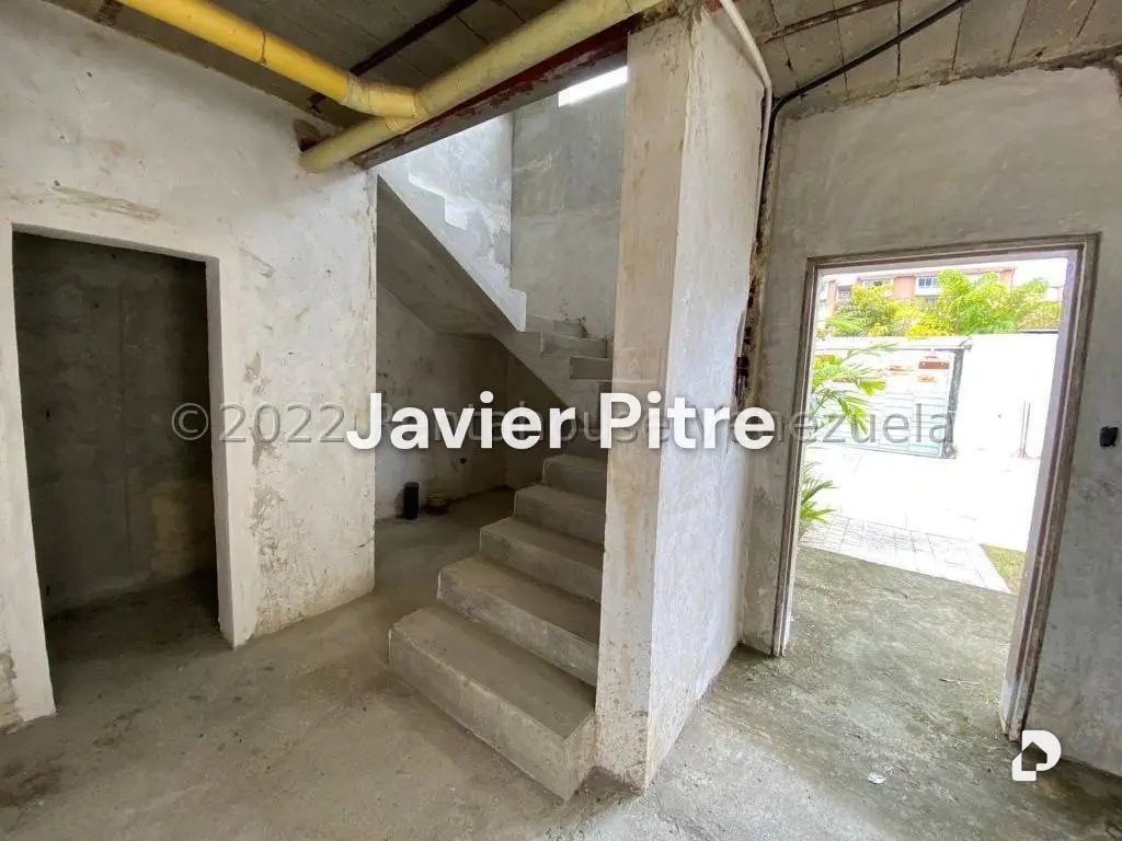 Townhouse in Loma Linda, Caracas – 9