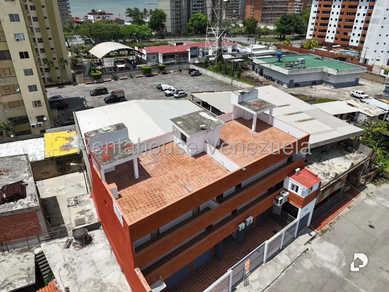 Edificio en Higuerote