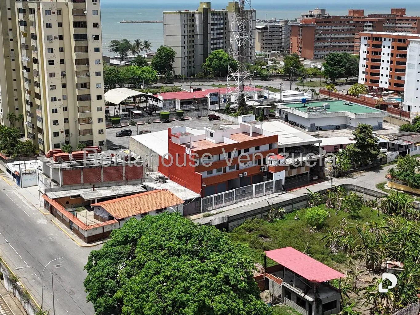 Edificio en Higuerote