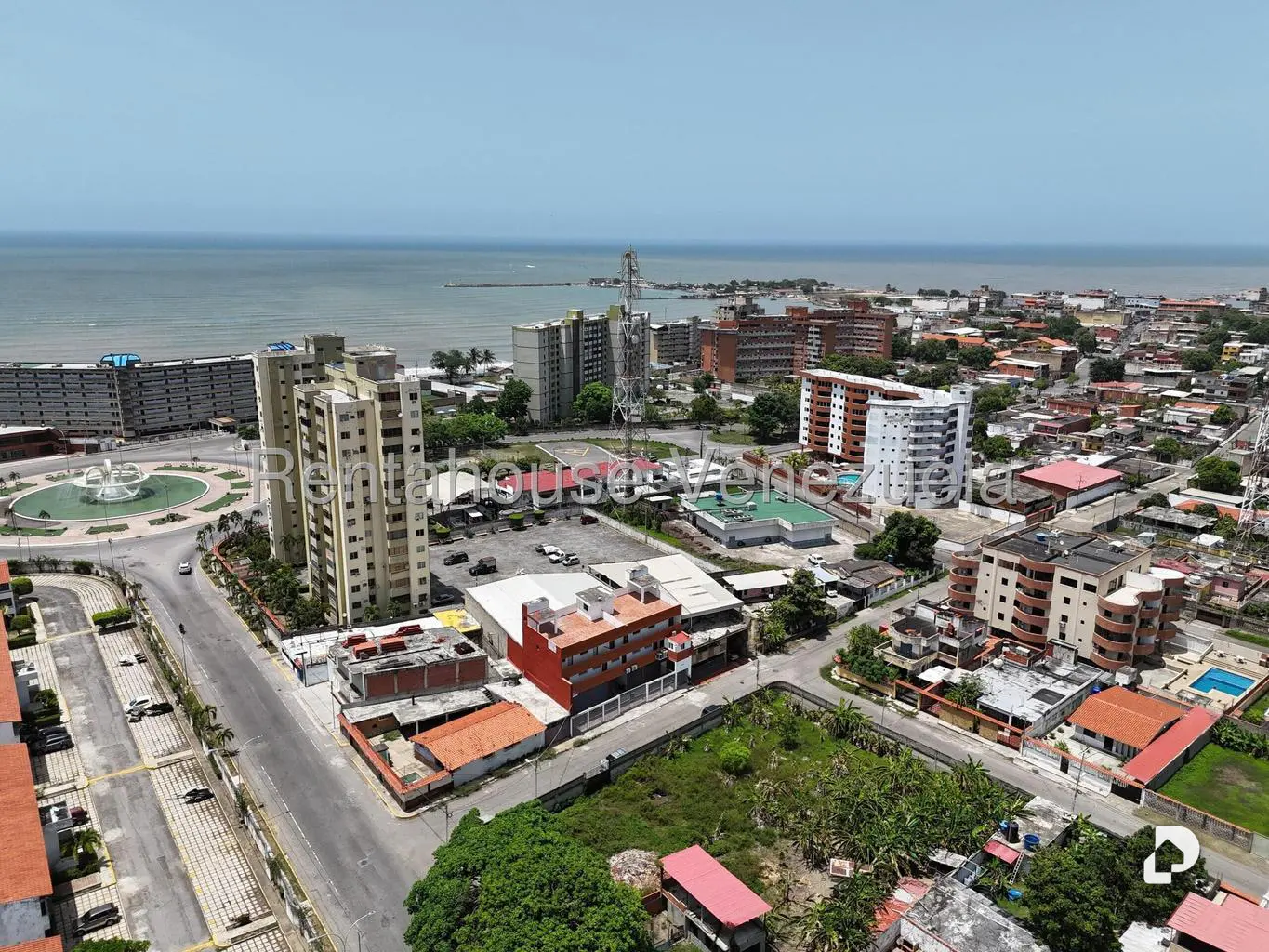 Edificio en Higuerote
