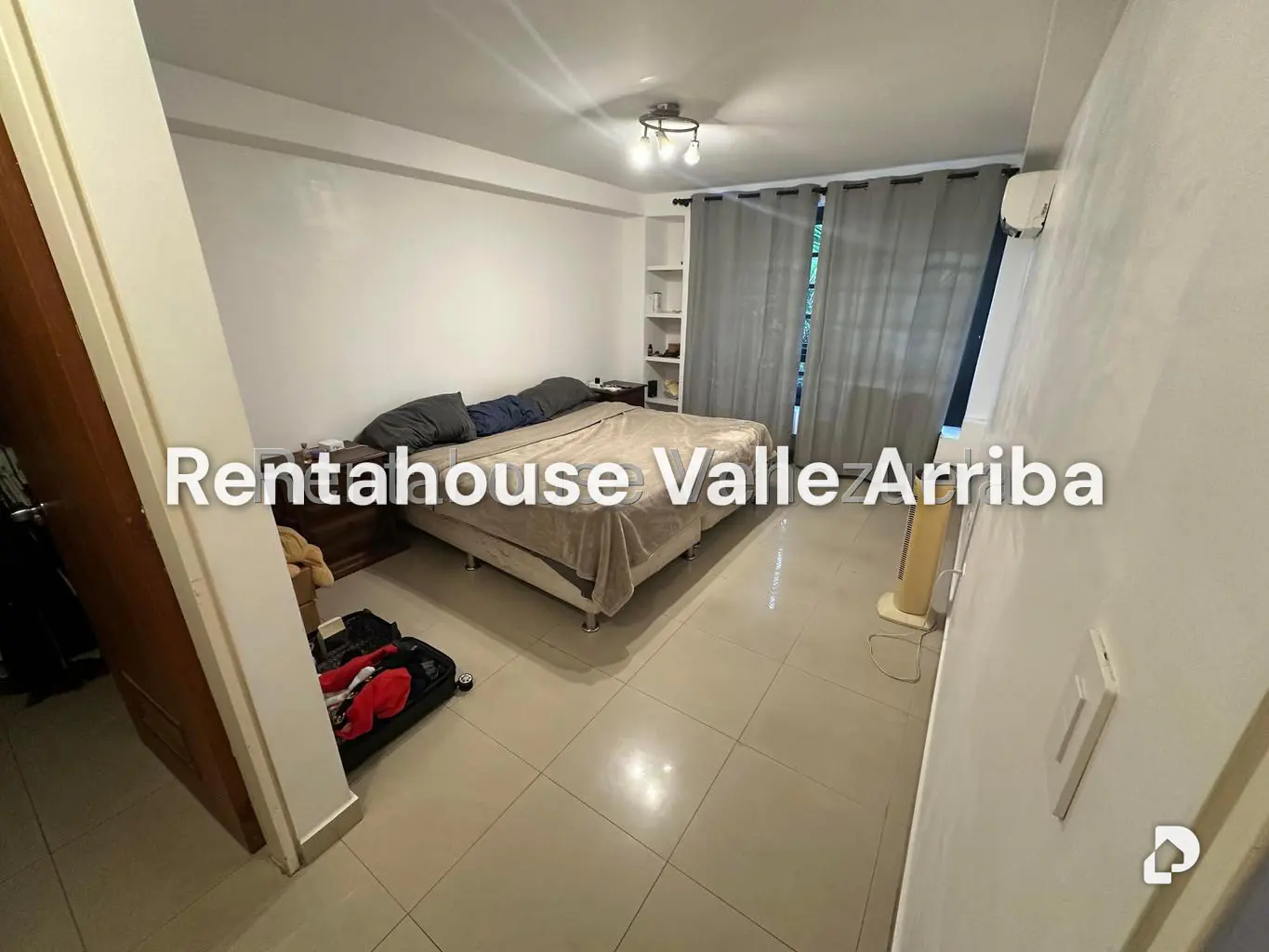Apartamento en Loma Linda, Caracas – 13