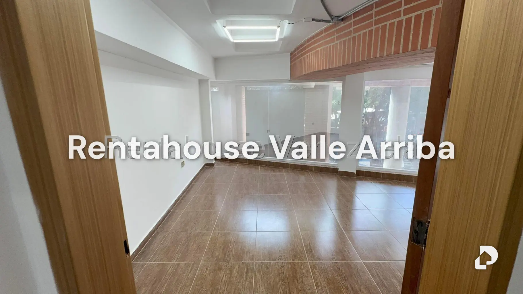 Local comercial en San Bernardino, Caracas – 24