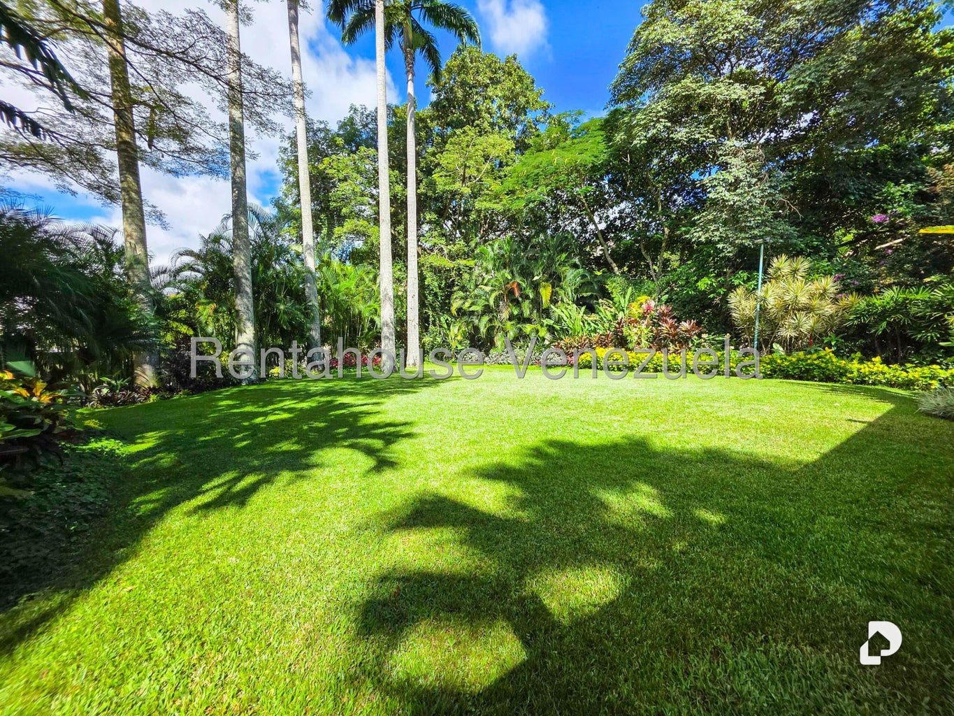 Casa en Cerro Verde, Caracas – 28