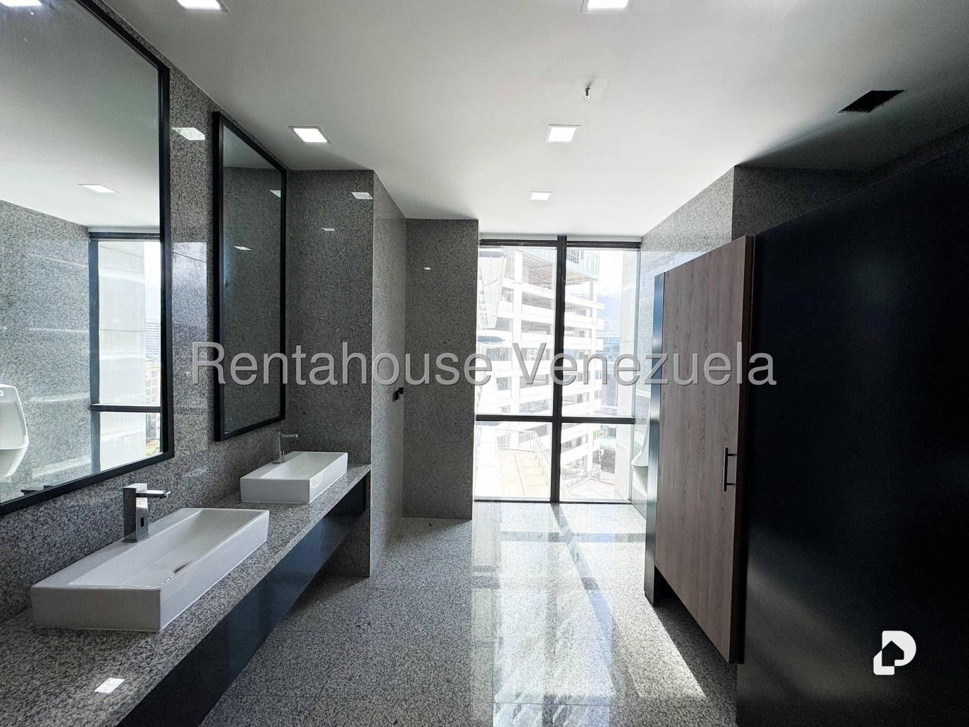 Oficina en Las Mercedes, Caracas – 25
