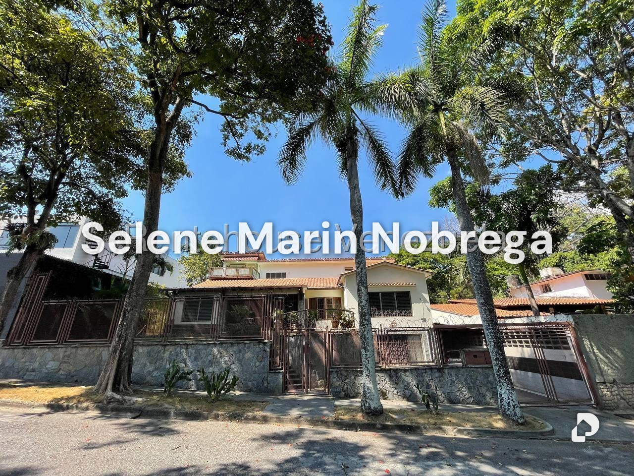 Casa en La Floresta, Caracas – 1