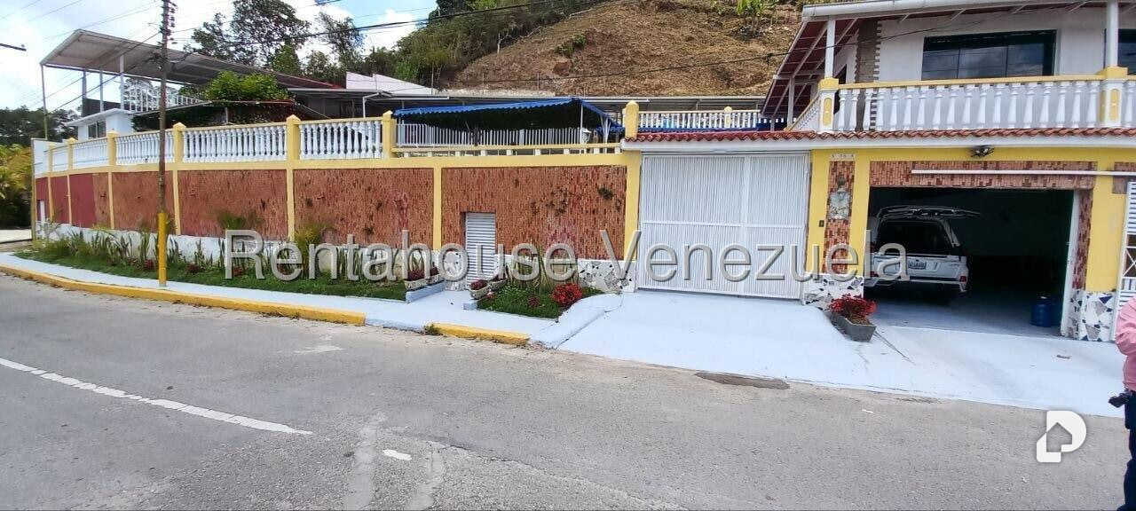 Casa en La Rosaleda, San Antonio de Los Altos – 2