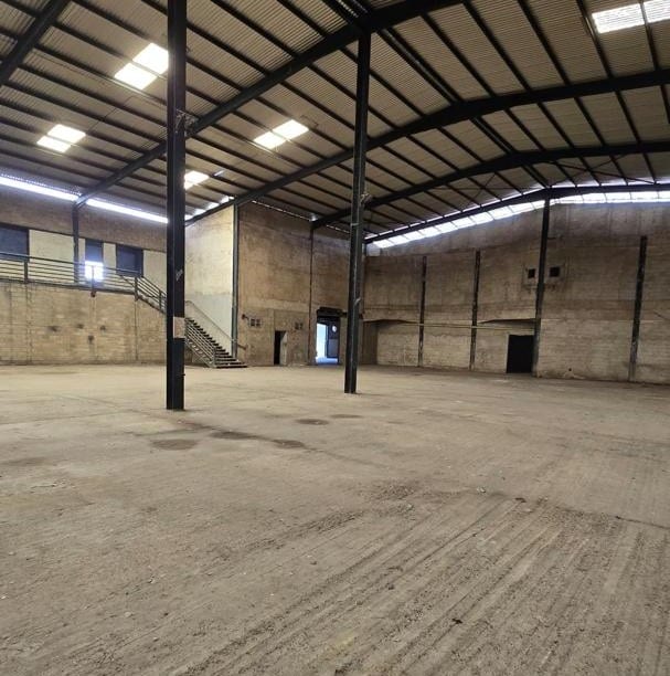 Warehouse in Maracay - 1