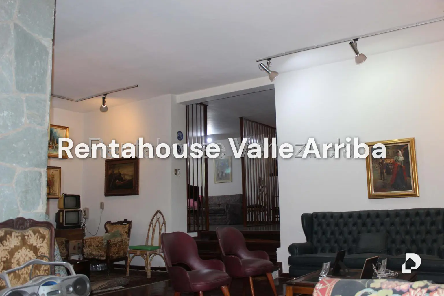 Casa en Lomas de San Rafael de La Florida, Caracas – 23