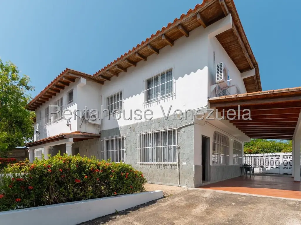 Casa en Ciudad Balneario Higuerote, Higuerote - 1