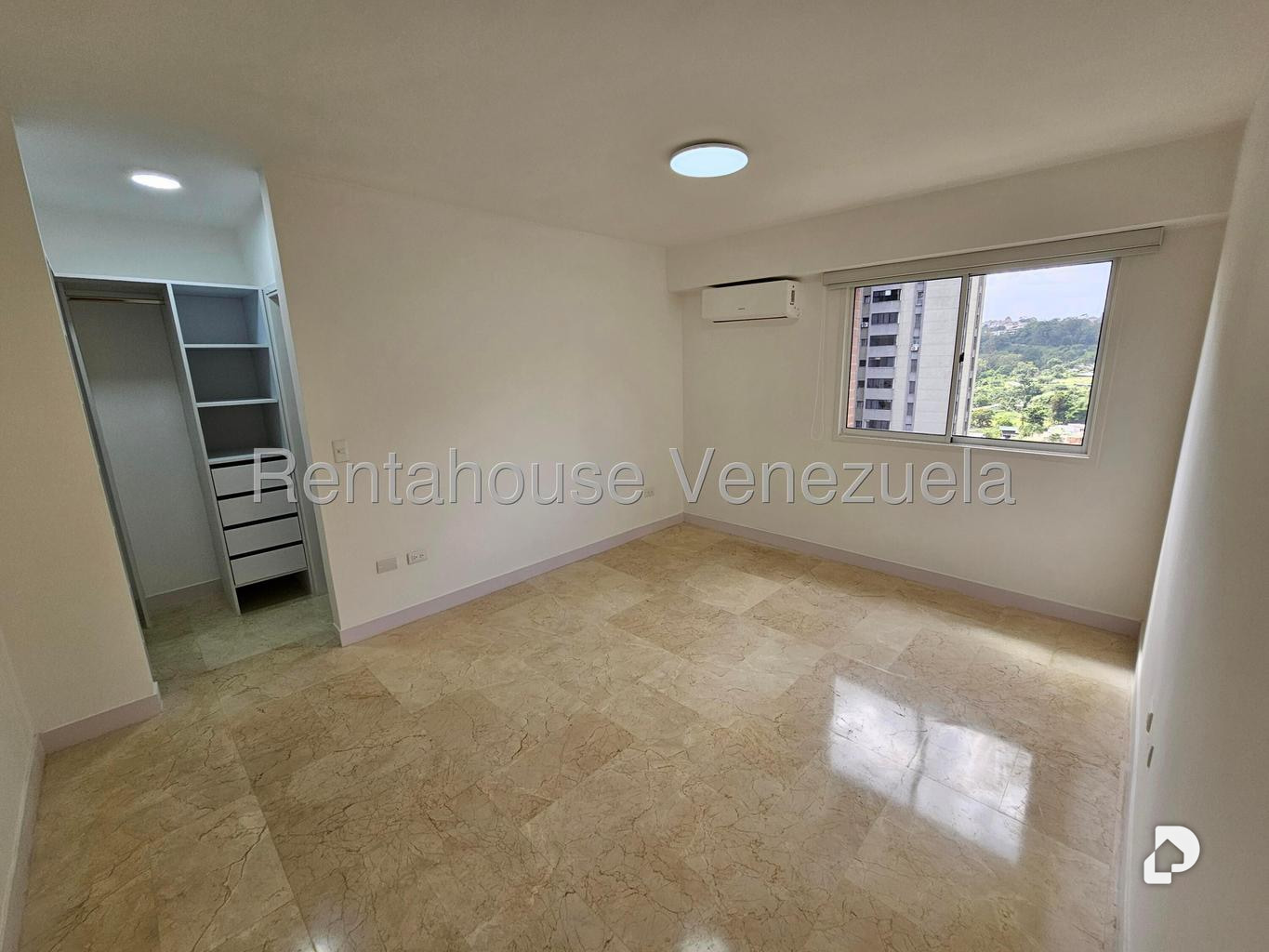 Apartamento en La Boyera, Caracas – 12