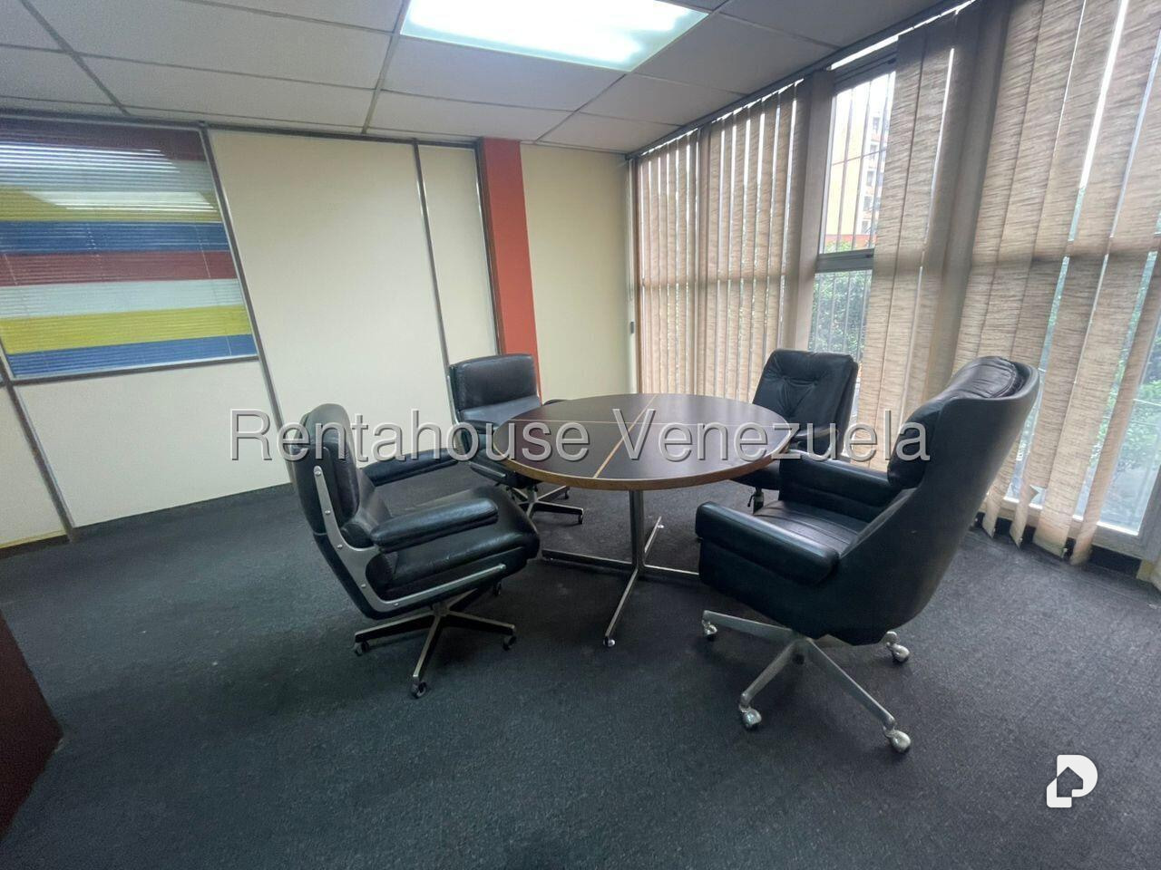Local comercial en Los Chaguaramos, Caracas – 10