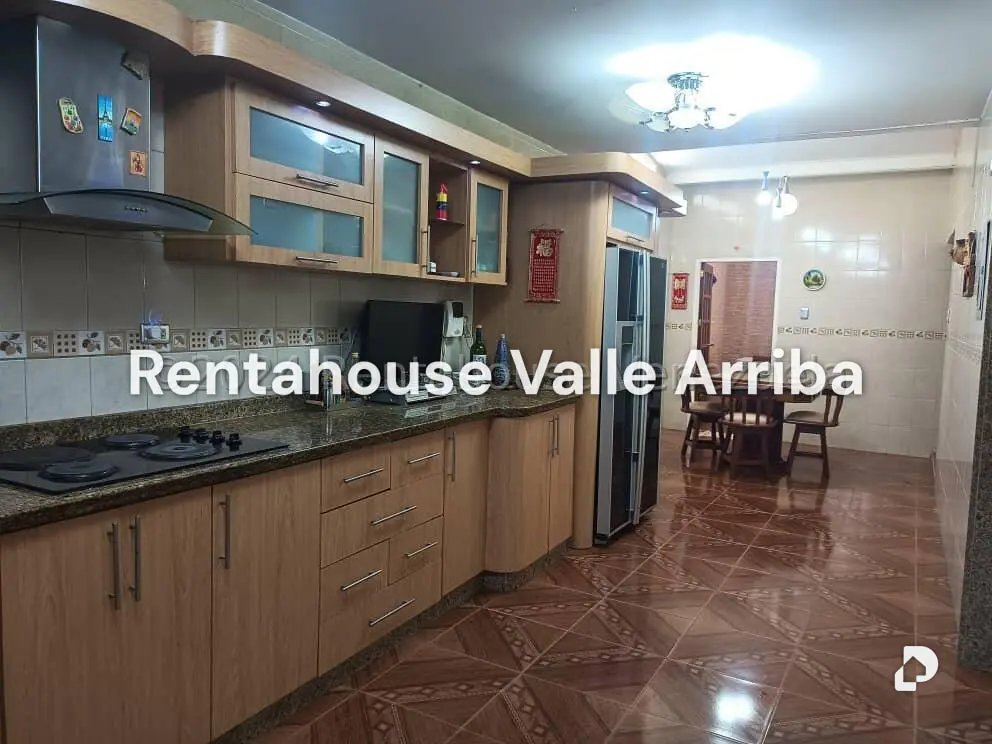 Casa en La Rosaleda, San Antonio de Los Altos – 10