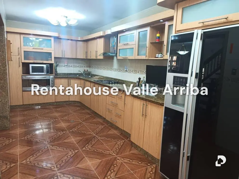 Casa en La Rosaleda, San Antonio de Los Altos – 9
