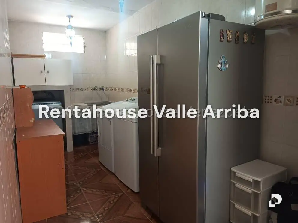 Casa en La Rosaleda, San Antonio de Los Altos – 12