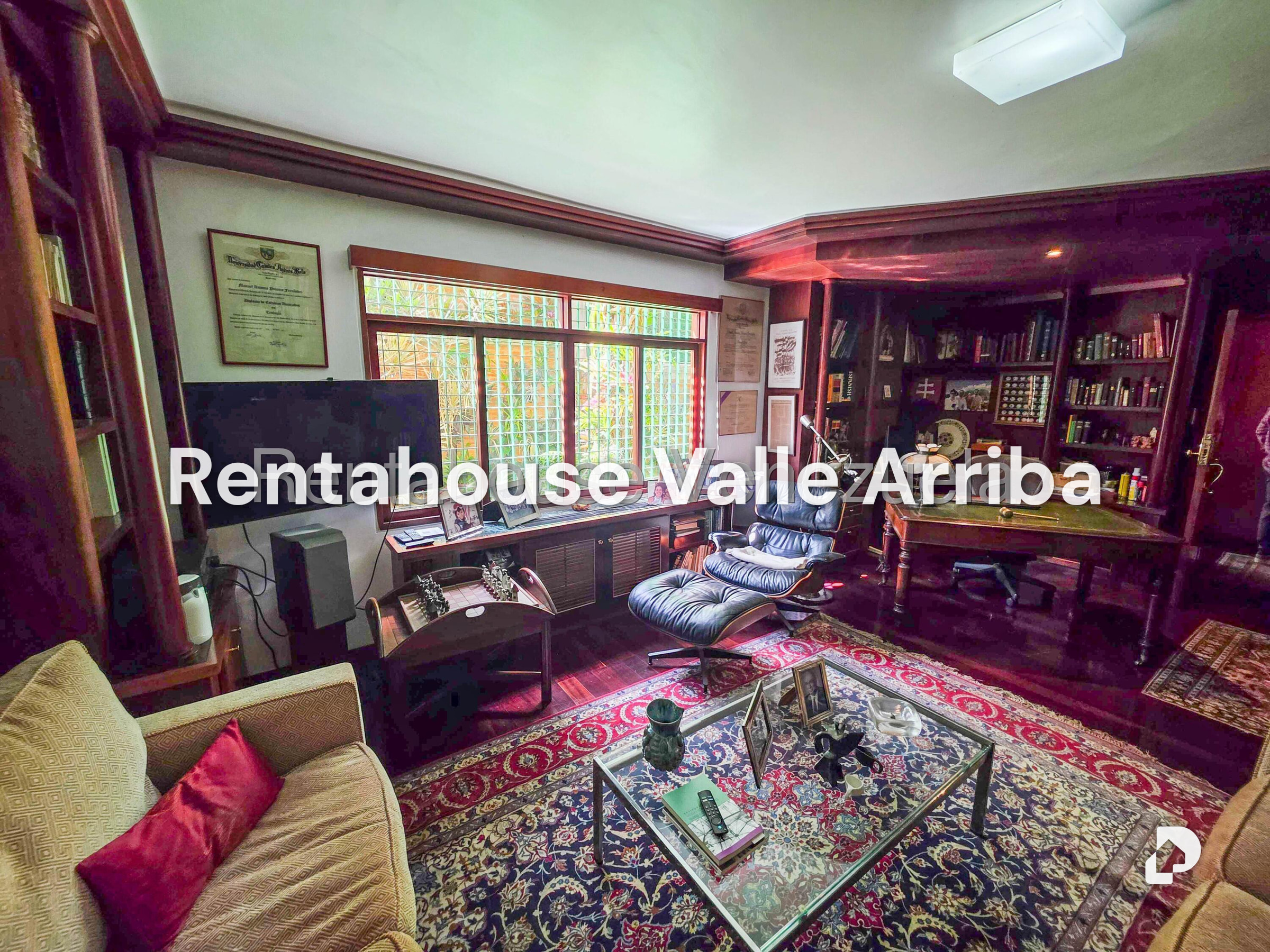 Casa en Cerro Verde, Caracas – 18