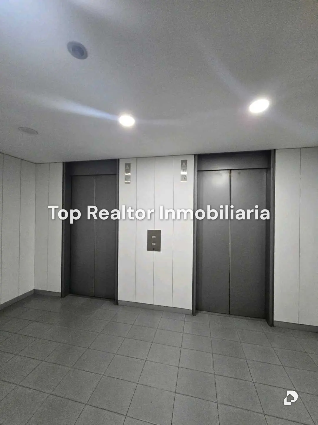 Oficina en El Rosal, Caracas – 26