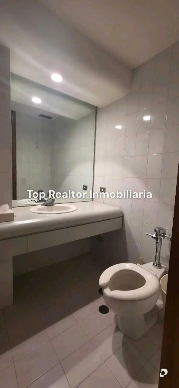 Oficina en El Rosal, Caracas – 25