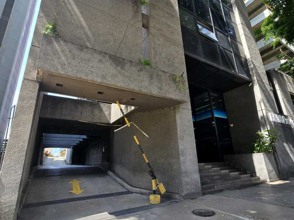 Oficina en El Rosal, Caracas - 1