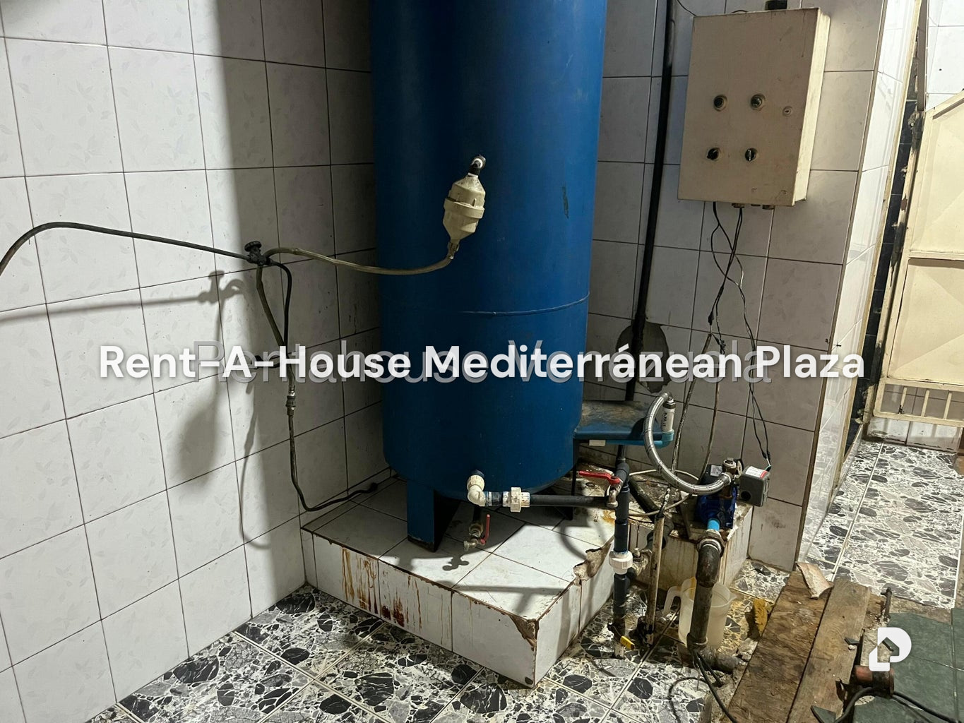 Local comercial en Avenida Bolivar Norte, Valencia – 12