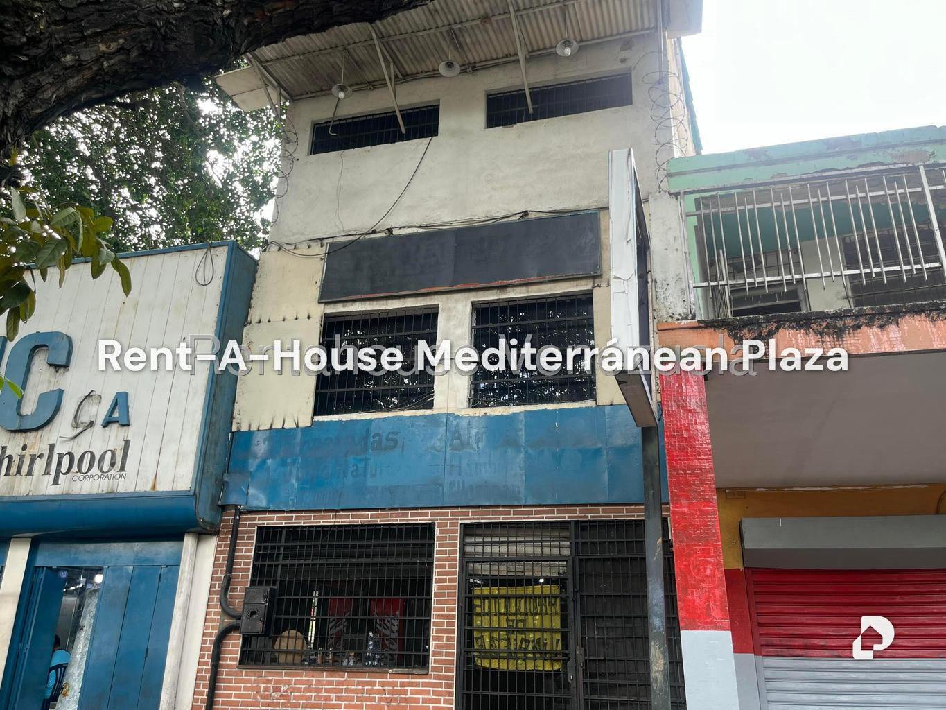 Local comercial en Avenida Bolivar Norte, Valencia – 1