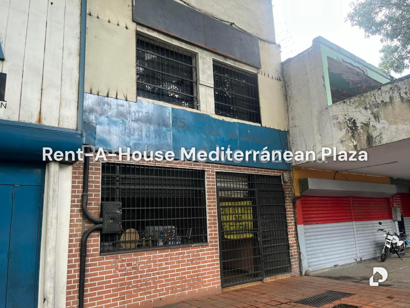 Local comercial en Avenida Bolivar Norte, Valencia – 17