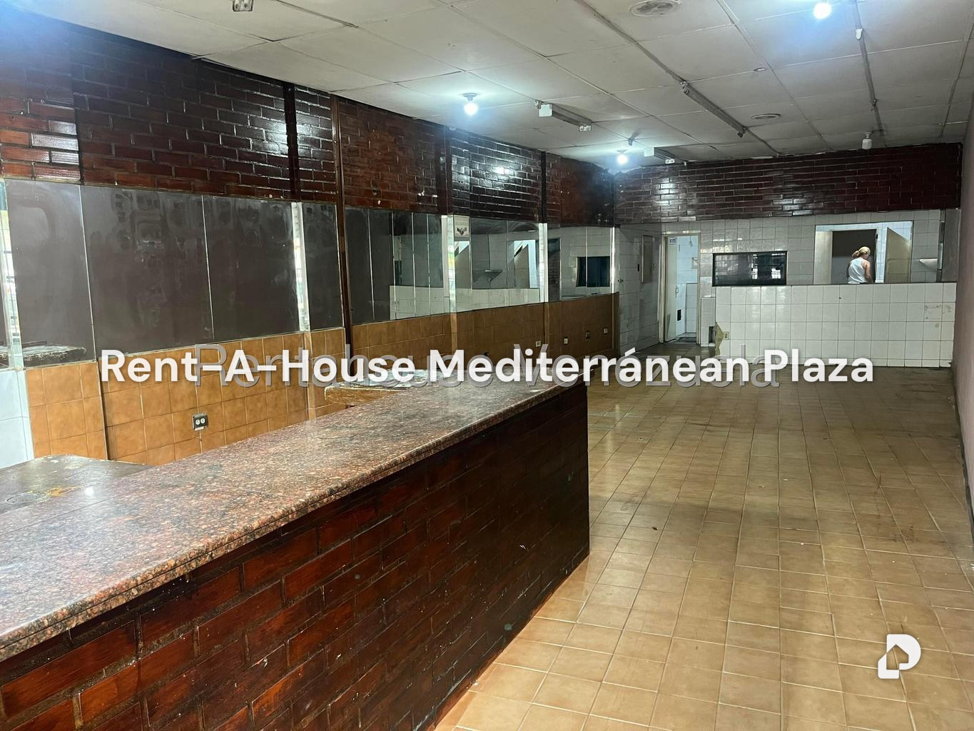 Local comercial en Avenida Bolivar Norte, Valencia – 4
