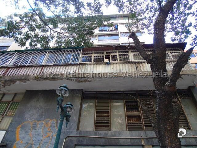 Local comercial en Parroquia La Candelaria, Caracas – 1