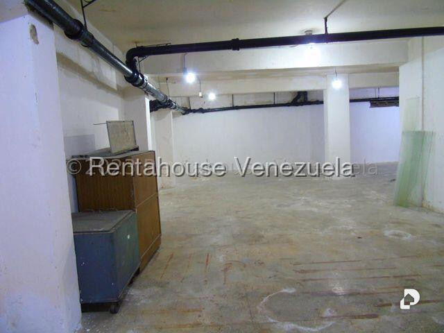 Local comercial en Parroquia La Candelaria, Caracas – 11